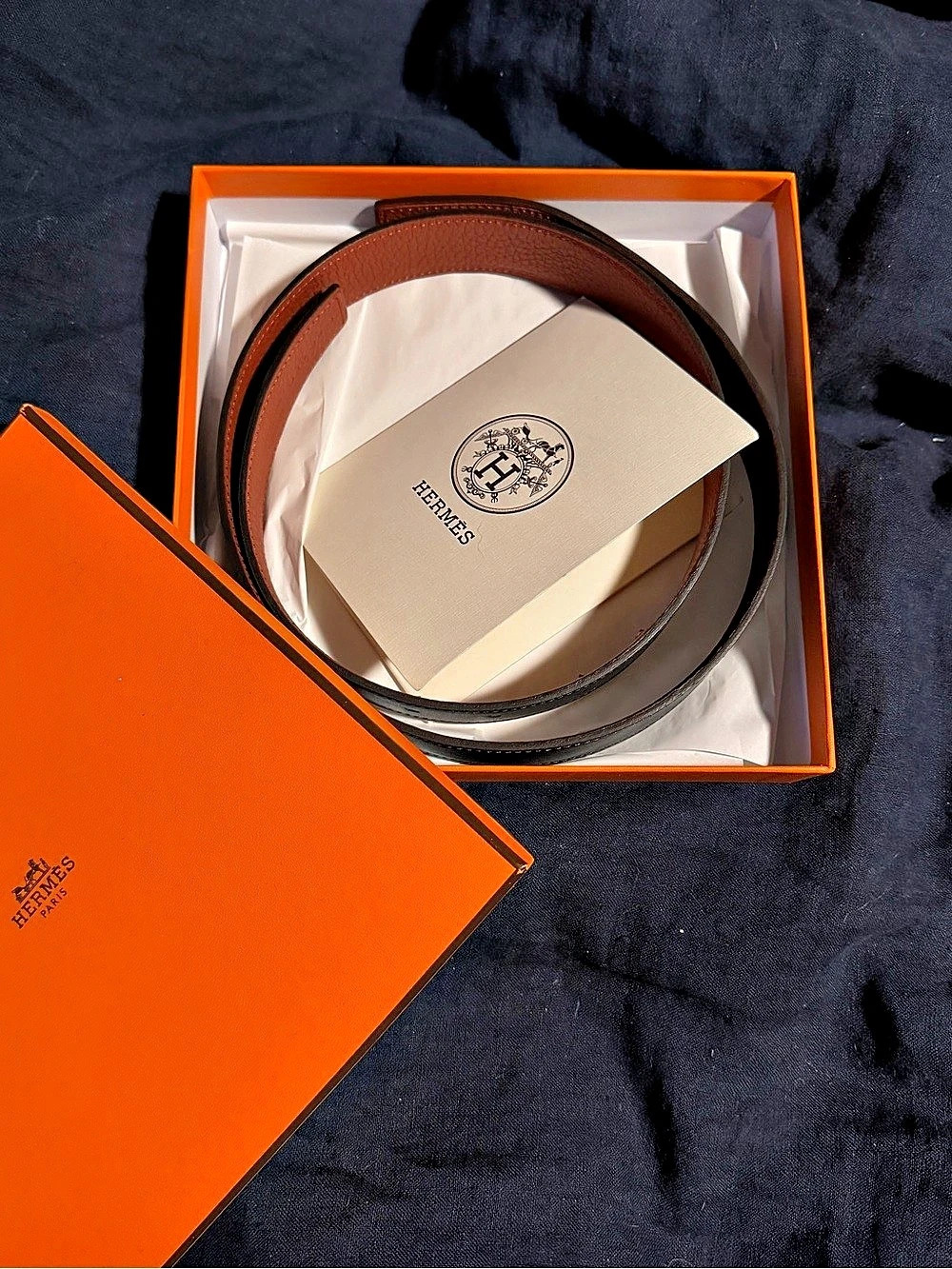 Hermès Reversible Leather Belt Strap 32 mm in Black & Brown